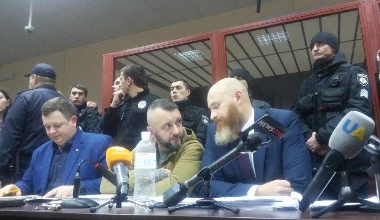 Нардеп Зінкевич і музикант Положинський готові взяти Антоненка на поруки