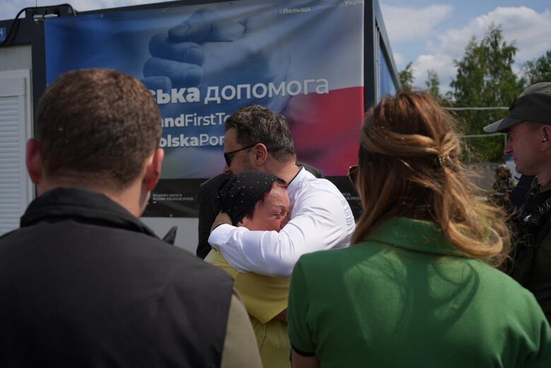 Бородянка стала символом бессмысленной жестокости и насилия РФ, – премьер Люксембурга Беттель 01