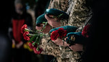 Меморіальну дошку загиблому в зоні ООС морпіху 36-ї ОБрМП Володимиру Бондарюку відкрили в Миколаївській області. ФОТОрепортаж