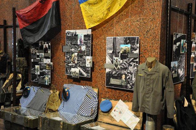 Виставка "Український Схід", присвячена АТО, відкрилася в Нацмузеї історії України у Другій світовій війні 56 Виставка "Український Схід", присвячена АТО, відкрилася в Нацмузеї історії України у Другій світовій війні 56