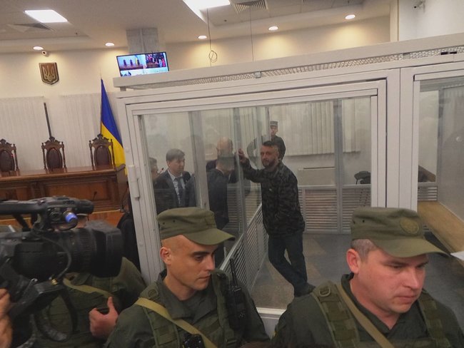 Court leaves Antonenko in custody 01
