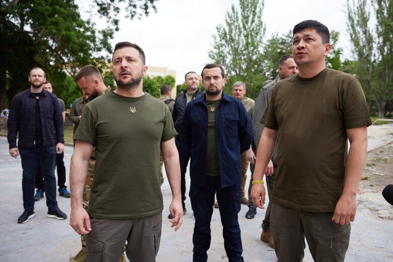 Зеленский приехал с рабочей поездкой в Николаевскую область 11