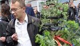 Во Львове к приезду Януковича провели &amp;quot;Мастер-класс по плетению венков&amp;quot; и &amp;quot;Летающие яйца&amp;quot;. ФОТОрепортаж.