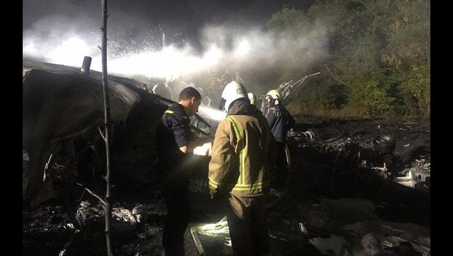 В Харьковской области разбился военный самолет с курсантами 01