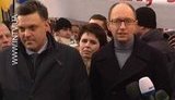 "Мы будем продолжать поднимать людей. Украинцы хотят перемен," - во Львове прошла акция "Вставай, Украина!". ВИДЕО