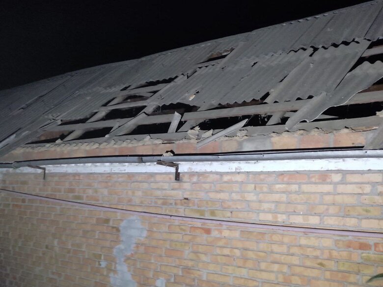 Над Днепропетровщиной сбиты 12 Шахедов, обломками поврежден объект критической инфраструктуры в Днепре 04