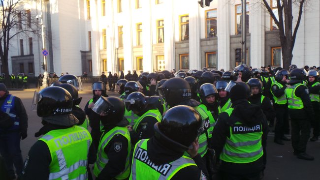 Поліція: Затримано найактивніших учасників акції під Радою, намети демонтовано 14