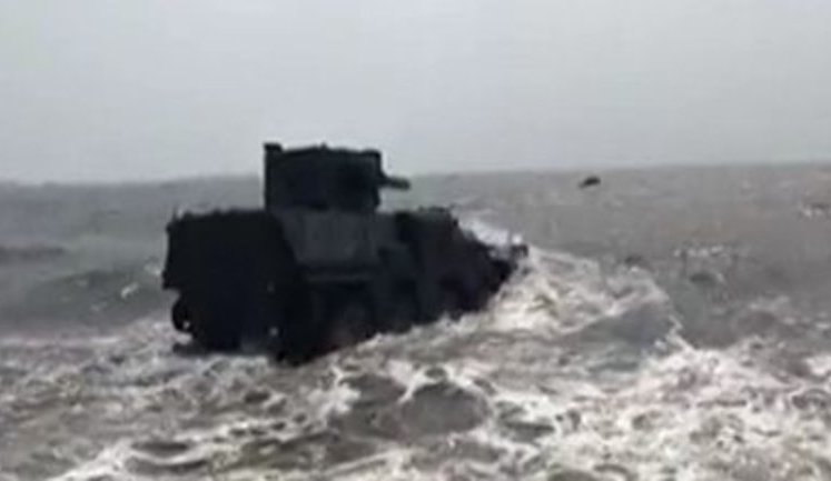 Ukrainian-produced APC operated by Indonesian marines successfully completes training mission. VIDEO
