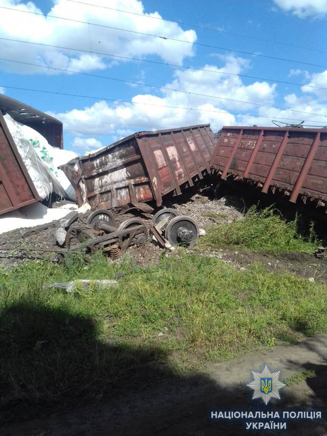 Вантажний потяг зійшов із рейок в Одеській області, рух у напрямку Одеса - Київ призупинено 02