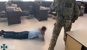 СБУ раскрыла схему на львовской таможне по ввозу автомобилей