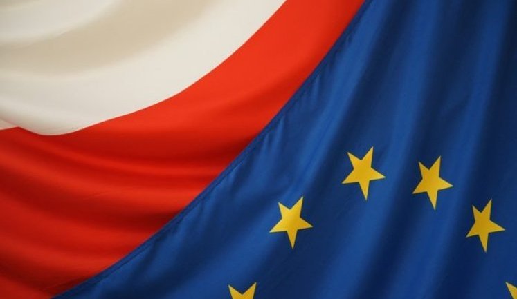 Более 70% поляков хотят остаться в ЕС, - опрос
