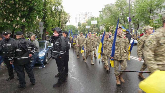 Полиция заблокировала офис ОУН в Киеве 05