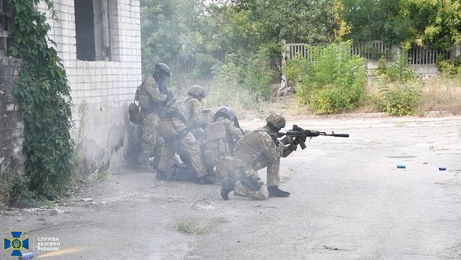 Антитеррористические учения прошли в Рубежном на Луганщине, - СБУ 04