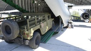Новий літак Ан-178 успішно пройшов випробування із завантаження самохідної техніки. ФОТО