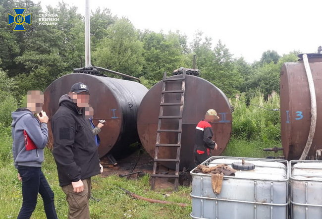 На Ивано-Франковщине блокирована нелегальная добыча нефти из государственной скважины, - СБУ 02