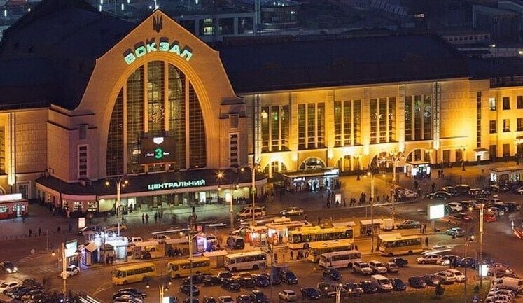 "Укрзалізниця" провела аукціони з оренди площ київського вокзалу. Що там з’явиться?