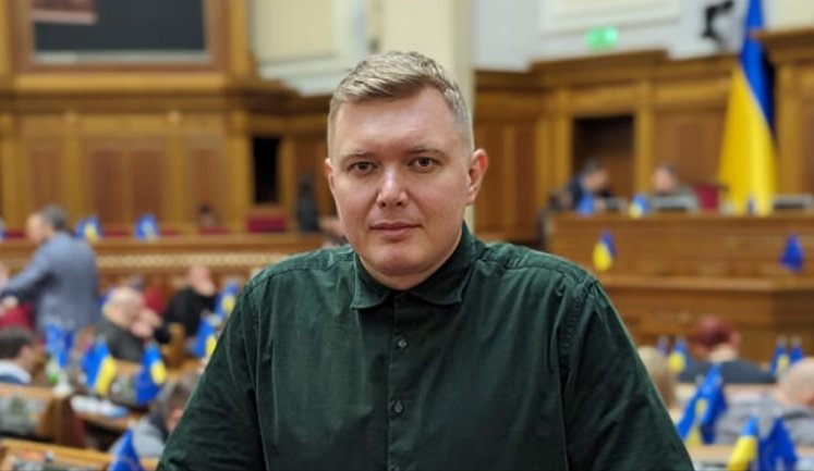 "Слуга народа" Кривошеев отказался заходить на встречу с Зеленским из-за требования сдать мобильный телефон