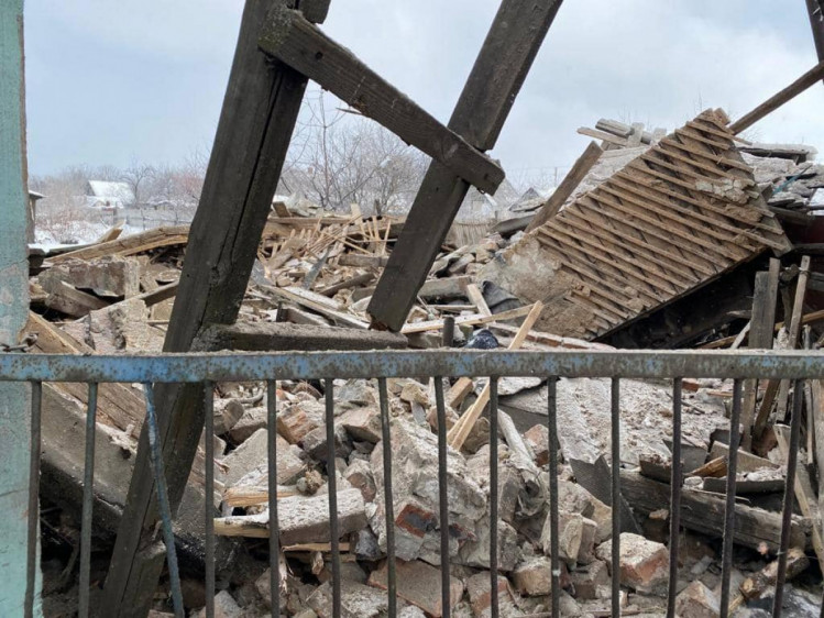 Окупанти накривають вогнем Золоте кожні 20 хвилин 05