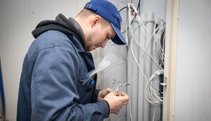 650 укриттів у Києві вже підключено до Wi-Fi. ФОТОрепортаж