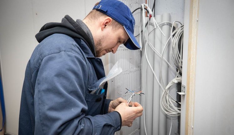 650 укриттів у Києві вже підключено до Wi-Fi. ФОТОрепортаж