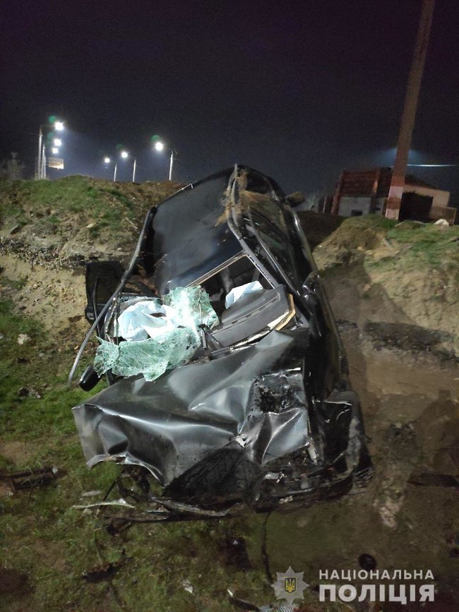 Унаслідок ДТП на Миколаївщині загинула 20-річна дівчина, - Нацполіція 03