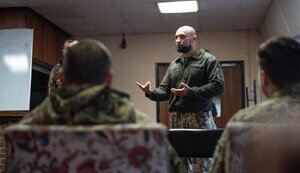 Украинские офицеры-психологи прошли в Британии обучение в группах контроля боевого стресса. ФОТОрепортаж