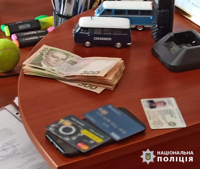 Подполковник полиции, вымогавший ежемесячный откат в размере 35 тыс. грн, задержан в Запорожье 04