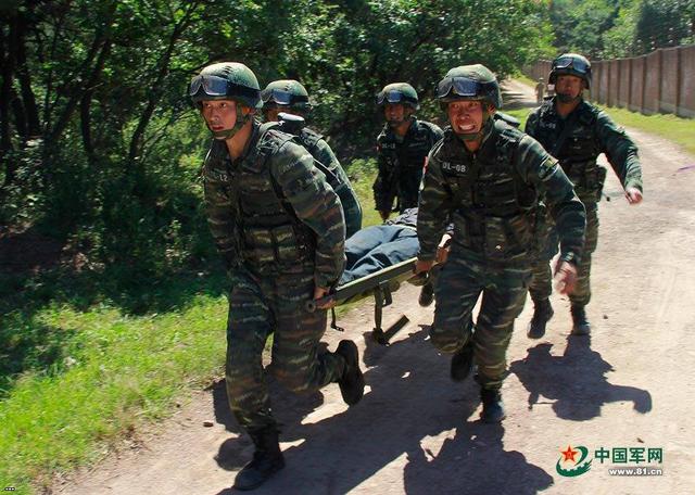 Диявольський тиждень - випробування витривалості для військовослужбовців армії та міліції Китаю 17 Диявольський тиждень - випробування витривалості для військовослужбовців армії та міліції Китаю 17