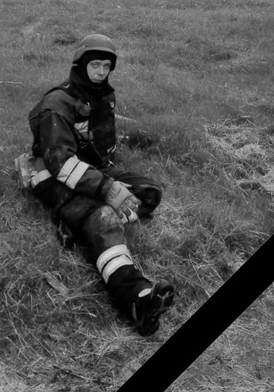 Росіяни вбили двох рятувальників, які гасили пожежу на Харківщині, - ДСНС 01