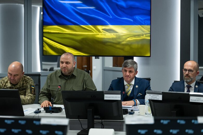 Рустем Умєров та представники українського міноборони на зустрічі з Кайсою Оллонгрен