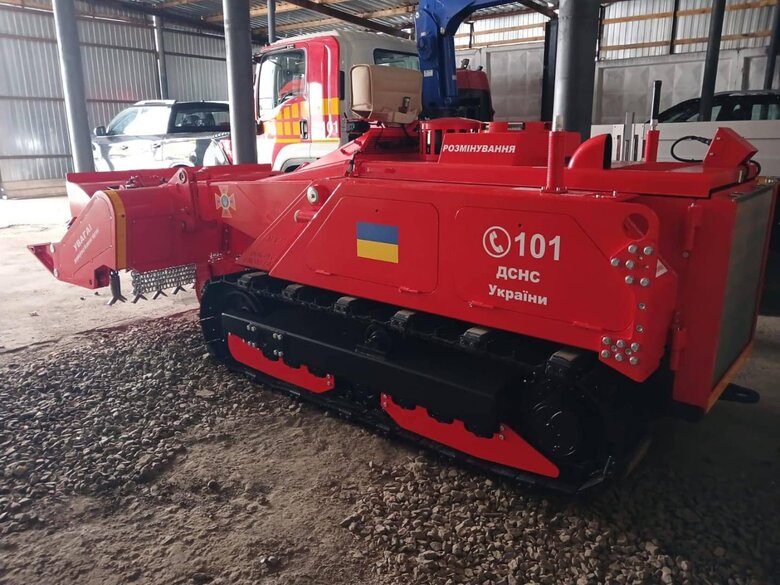 South Korea handed over 10 demining vehicles to SESU (State Emergency Service of Ukraine) 01