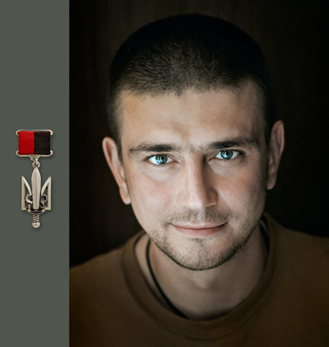 Артилерист Богдан, позивний Грач: Восени 2014 року, півтора місяця обороняючи Донецький аеропорт, я не втратив жодного бійця, жодної одиниці техніки 01