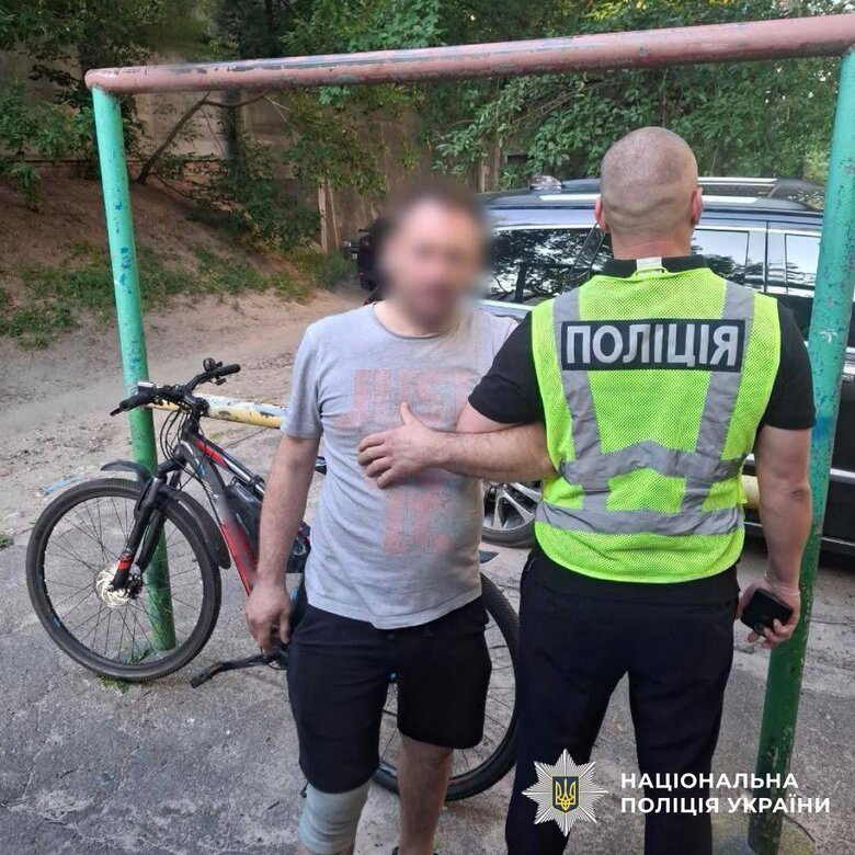 Чоловік стріляв в авто Вікторії Дворецької: отримав підозру