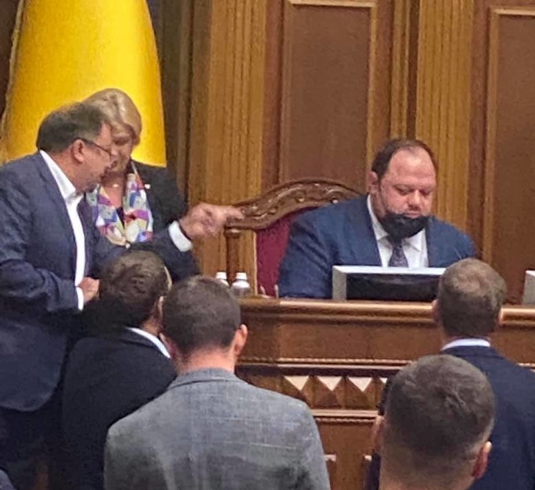 Нардепка ЄС Сюмар щодо ухвалення закону про олігархів: Стефанчук зробив серйозну заявку на крісло спікера і заодно заробив собі на кримінальну справу 01