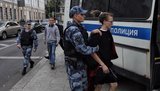 "Бессрочный протест" в Москве продлился недолго: участников задержали. ФОТО