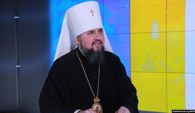 Епифаний рассказал о любимой колядке и детских "заработках" на Рождество
