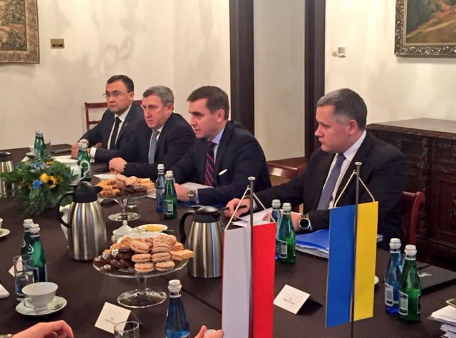 Встреча консультационного комитета президентов Украины и Польши началась в Кракове 02