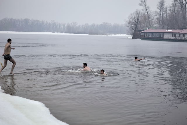крещение в купание проруби