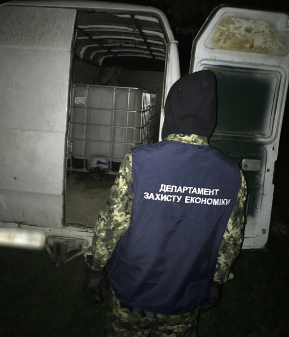 Во Львовской области полиция разоблачила участников преступной группы, занимавшихся хищением нефтепродуктов из нефтепровода 09 Во Львовской области полиция разоблачила участников преступной группы, занимавшихся хищением нефтепродуктов из нефтепровода 09