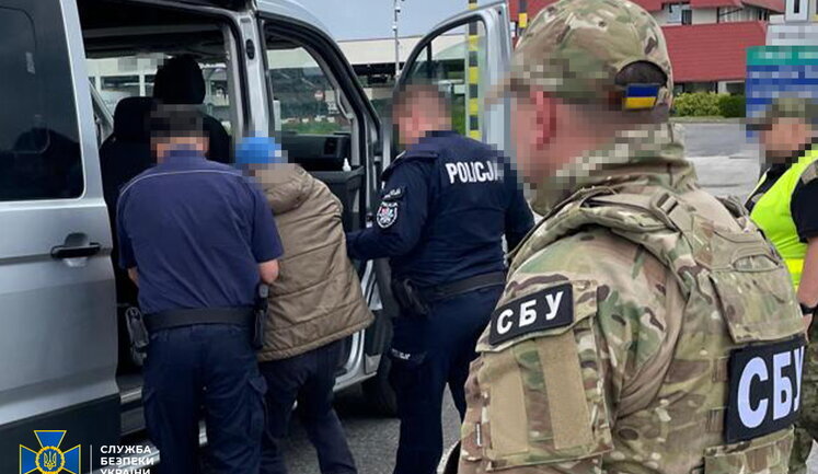 Україна екстрадувала до Польщі координатора міграційної кризи на кордоні ЄС та Білорусі. ФОТОрепортаж