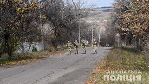 "Мы своих граждан не оставим", - полиция в усиленном режиме обеспечивает правопорядок в Золотом-4. ВИДЕО+ФОТОрепортаж