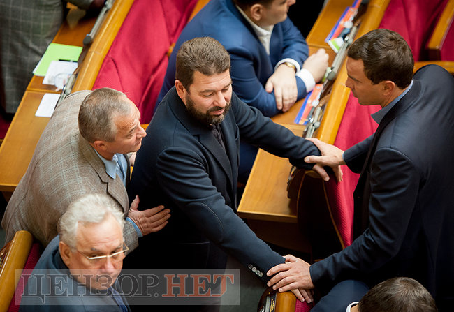 Емоційний виступ Луценка, Березкін, що розводить руками і Бобов-реготун, - день роботи Ради 20 листопада 18