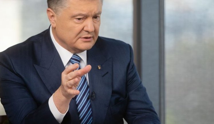 Порошенко договаривается со всемирной фармкомпанией "Ля Рош" о поставке в Украину тестов и передовых медикаментов, - пресс-служба