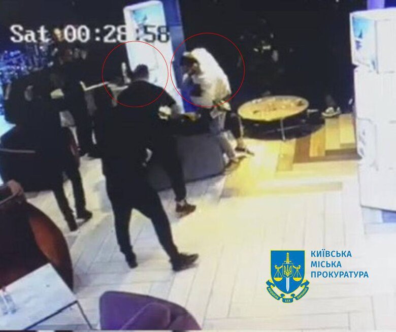 Ще трьом учасникам конфлікту у готелі в Печерському районі Києва повідомлено про підозру quriediqdzihthab