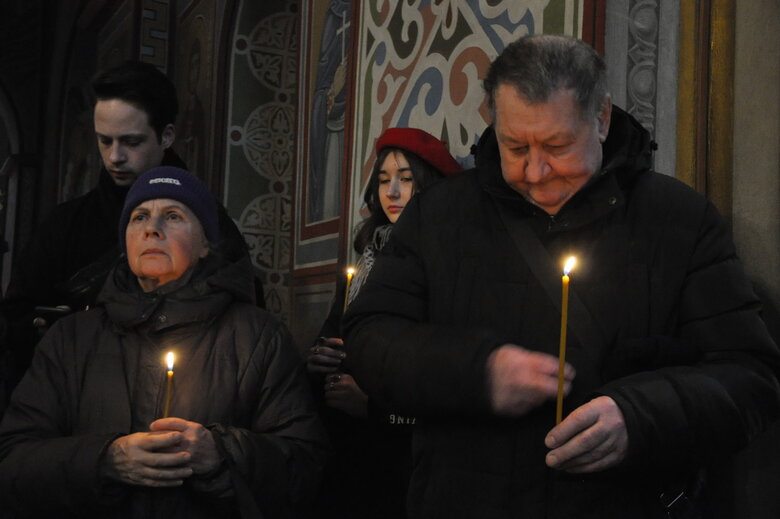 Пам’ятаємо!: у Києві вшанували подвиг Героїв Небесної Сотні 09