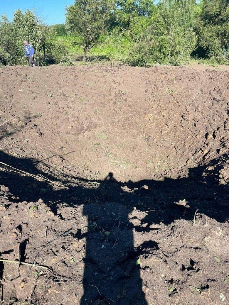 Последствия удара по Эсманьской громаде Сумщины: Разбитая школа и сельхозпредприятие 02