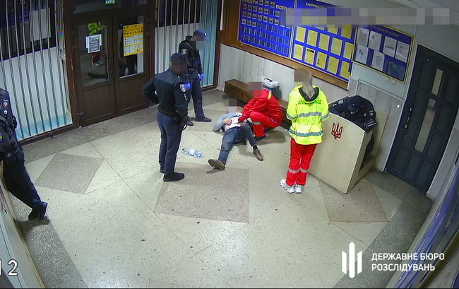 Полицейскому, избившему мужчину при задержании в Житомире, грозит до 10 лет тюрьмы, - ГБР 03 Полицейскому, избившему мужчину при задержании в Житомире, грозит до 10 лет тюрьмы, - ГБР 03