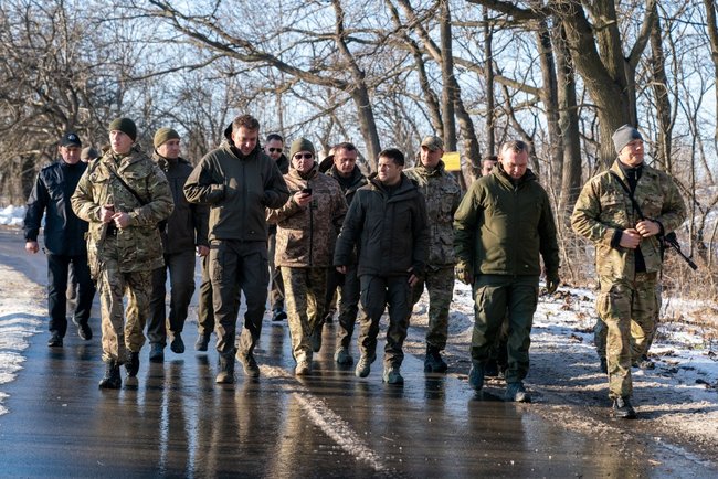 Зеленський на Донбасі: перед зустріччю в нормандському форматі я переконався, що наша армія готова до будь-якого розвитку ситуації 03