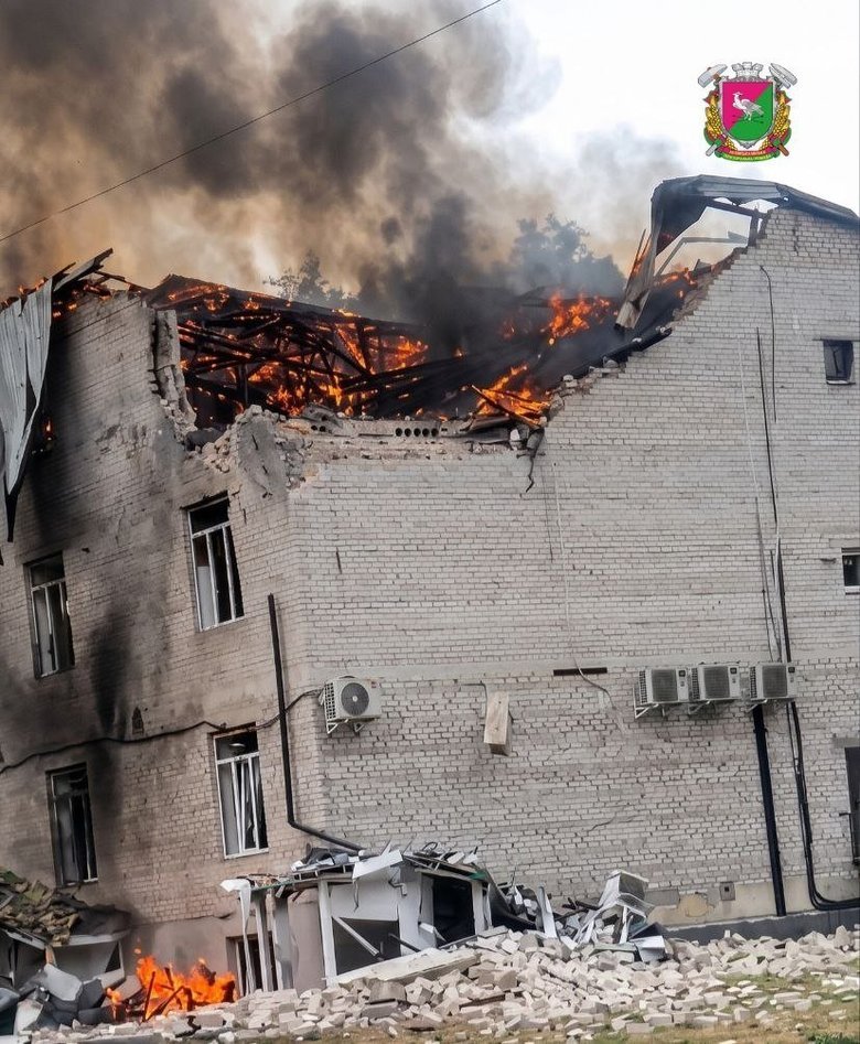 The enemy struck a business centre in Lozova