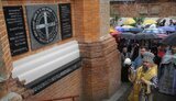 У Харкові відкрили меморіальну дошку Героям Небесної Сотні і загиблим у теракті біля Палацу спорту. ФОТОрепортаж
